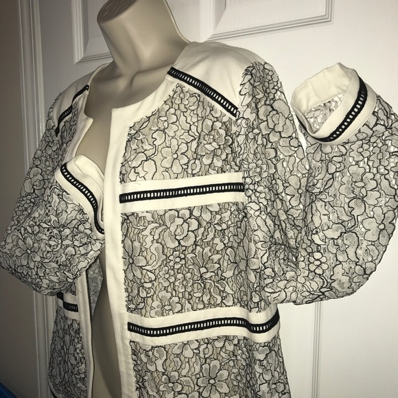 Chicos Sz 1 lace overlay spring jacket lightweight - Picture 6 of 7